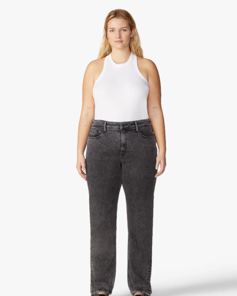 Front of a model wearing a size 14 Sarah High-Rise Straight-Leg Jeans in Smoke Screen by Warp + Weft. | dia_product_style_image_id:248979